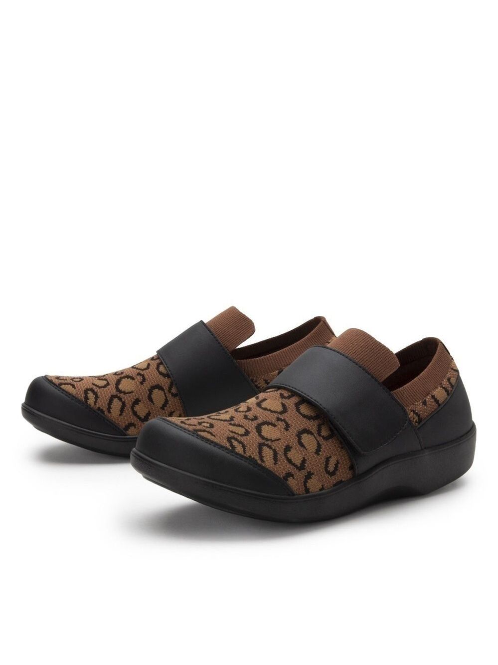 𝅺NEW Traq by Alegria Qwik Sneaker Slip on Walking Shoe Leopard 38 EUR 8-8.5 US